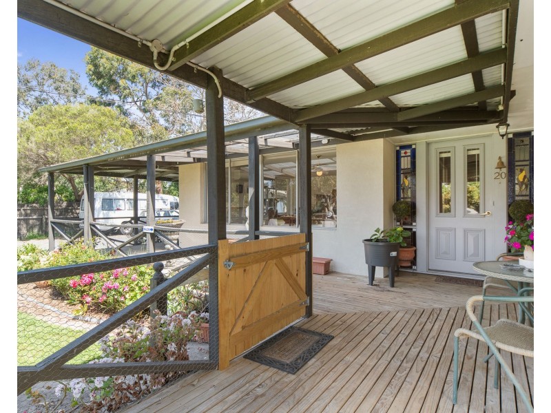 20 Facey Road, Devon Meadows VIC 3977