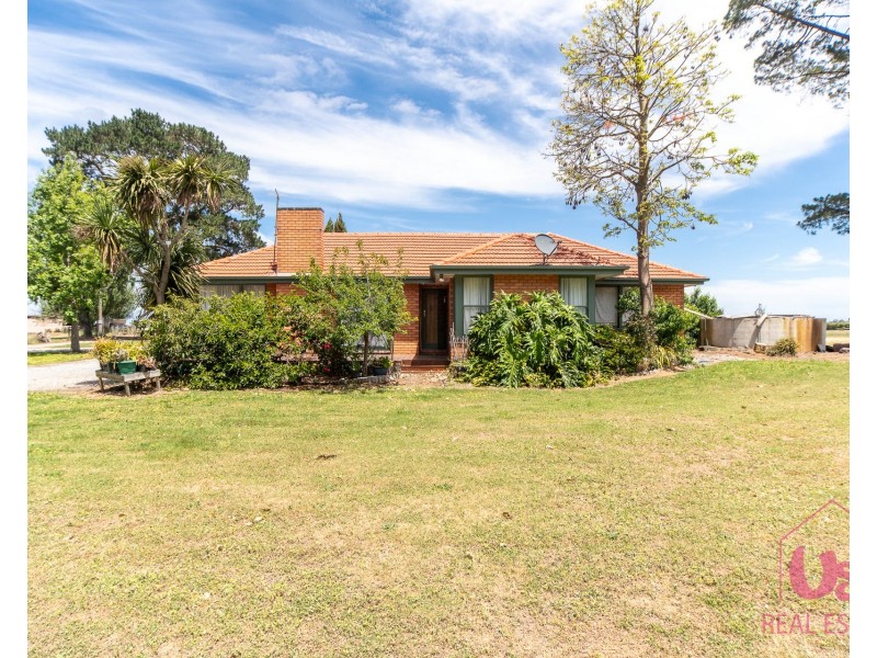 2200 South Gippsland Highway, Devon Meadows VIC 3977