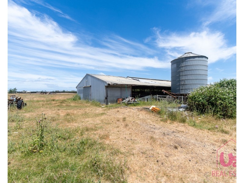 2200 South Gippsland Highway, Devon Meadows VIC 3977