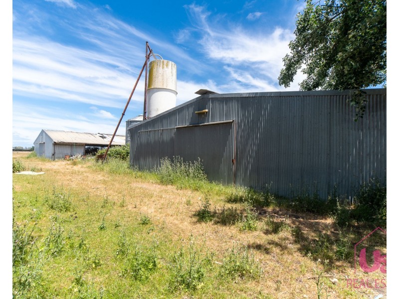 2200 South Gippsland Highway, Devon Meadows VIC 3977