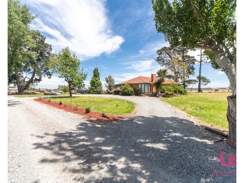 2200 South Gippsland Highway, Devon Meadows VIC 3977