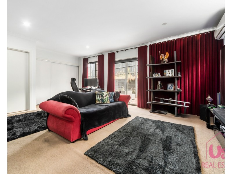 6/98 Ahern Road, Pakenham VIC 3810