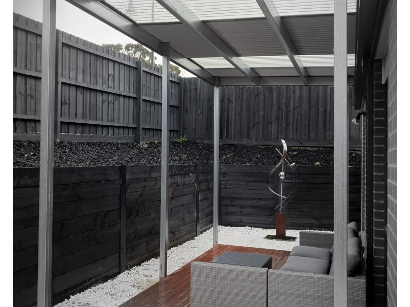 6/98 Ahern Road, Pakenham VIC 3810