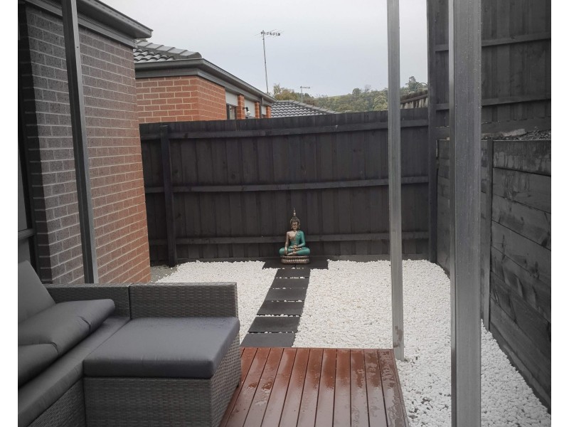 6/98 Ahern Road, Pakenham VIC 3810