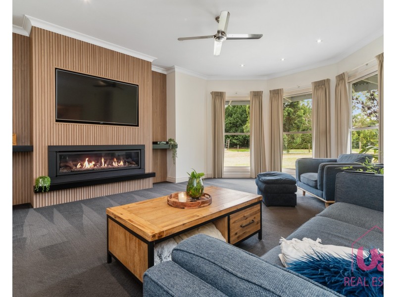 2 Clemac Close, Langwarrin South VIC 3911