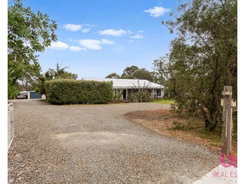 2 Clemac Close, Langwarrin South VIC 3911