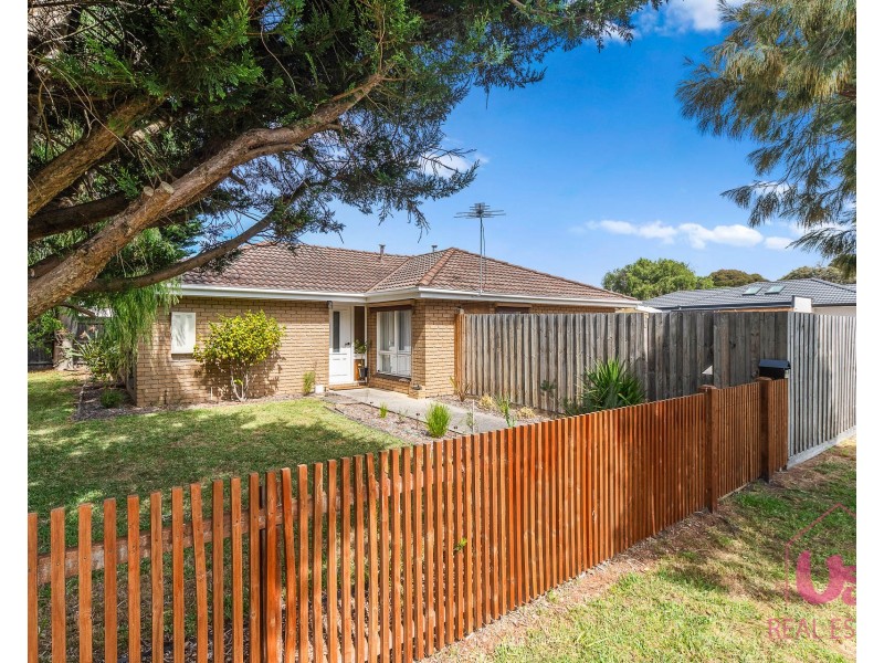 19 Houlder Avenue, Junction Village VIC 3977