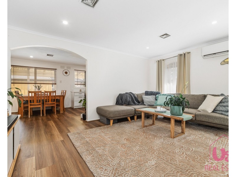 19 Houlder Avenue, Junction Village VIC 3977