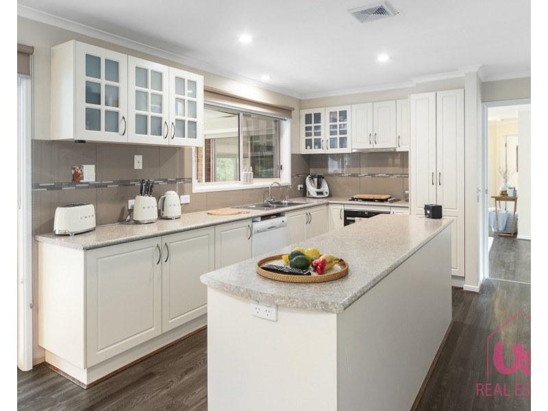 8 Arduina Court, Langwarrin VIC 3910