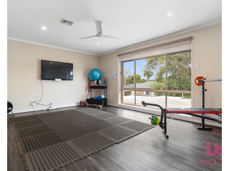 8 Arduina Court, Langwarrin VIC 3910