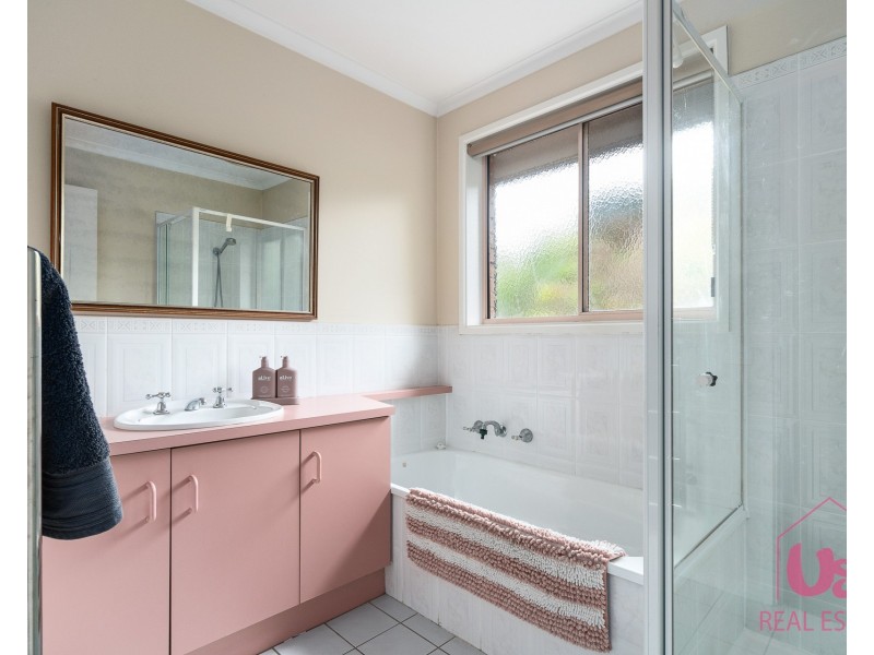 8 Arduina Court, Langwarrin VIC 3910