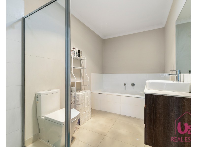 3/2 Russell Street, Cranbourne VIC 3977