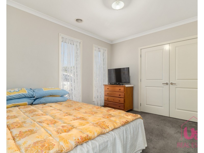 3/2 Russell Street, Cranbourne VIC 3977