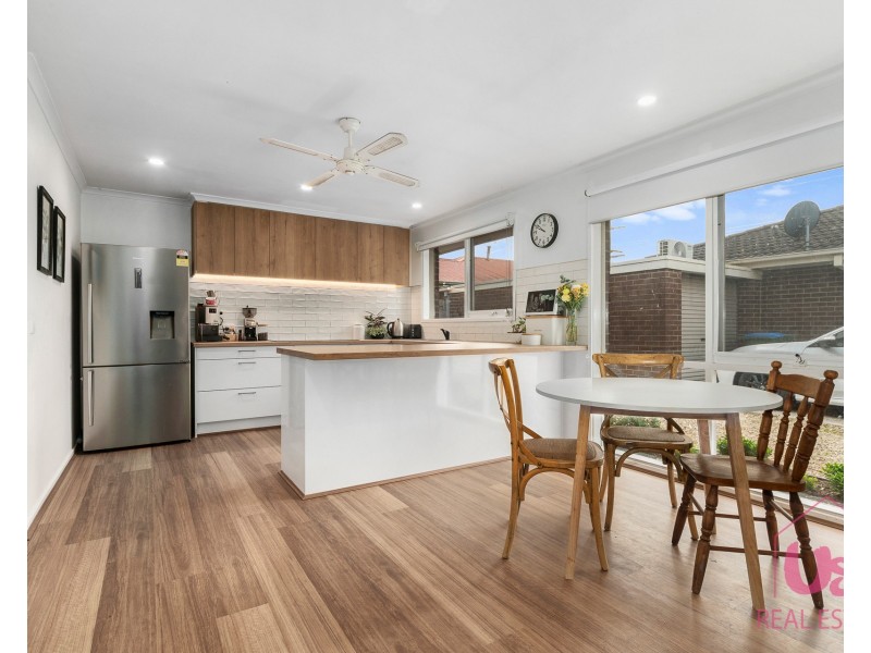 2/32 Clarendon Drive, Somerville VIC 3912