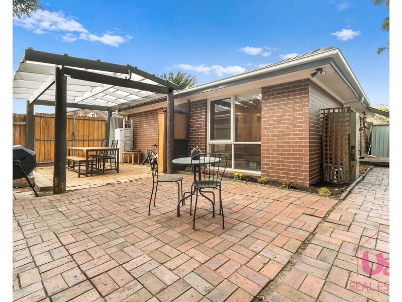 2/32 Clarendon Drive, Somerville VIC 3912