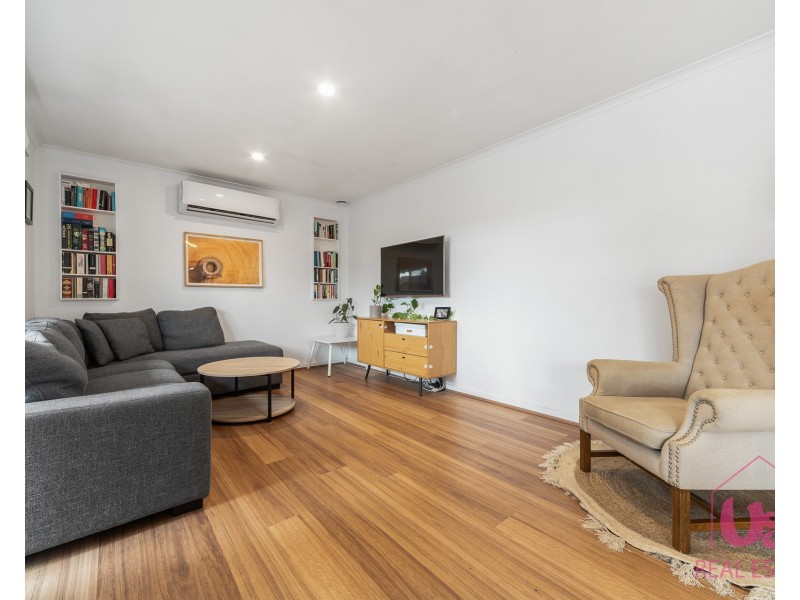 2/32 Clarendon Drive, Somerville VIC 3912