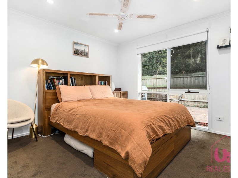 2/32 Clarendon Drive, Somerville VIC 3912