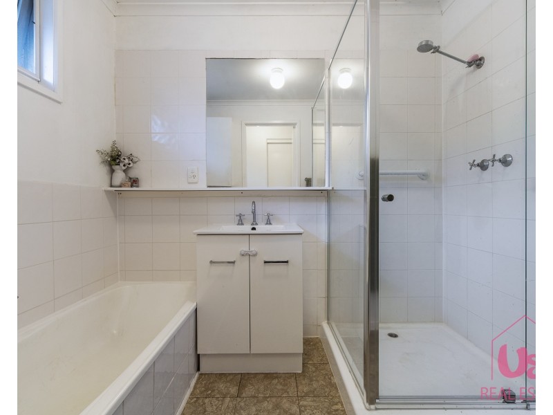 2/32 Clarendon Drive, Somerville VIC 3912