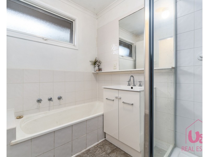 2/32 Clarendon Drive, Somerville VIC 3912