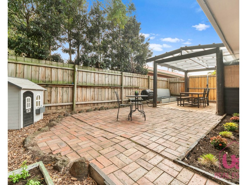 2/32 Clarendon Drive, Somerville VIC 3912