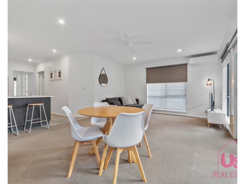 7/98 Ahern Road, Pakenham VIC 3810