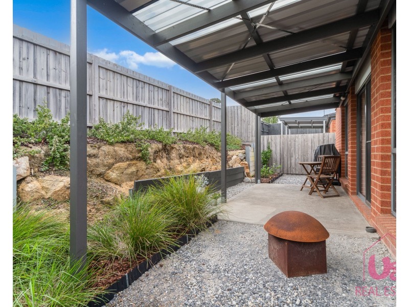 7/98 Ahern Road, Pakenham VIC 3810