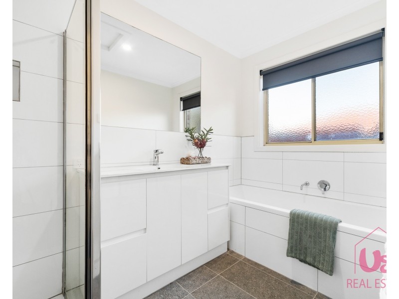 47 Darnley Drive, Skye VIC 3977