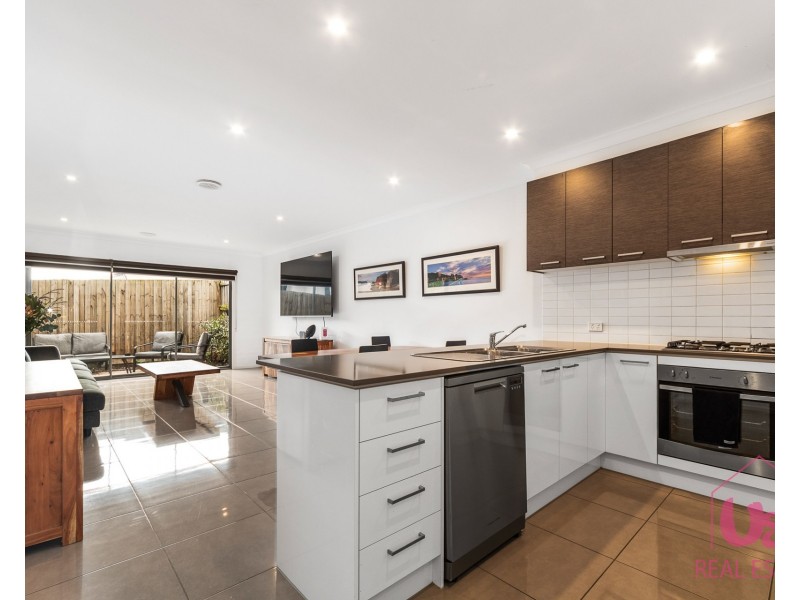 16 Abelia Avenue, Frankston VIC 3199