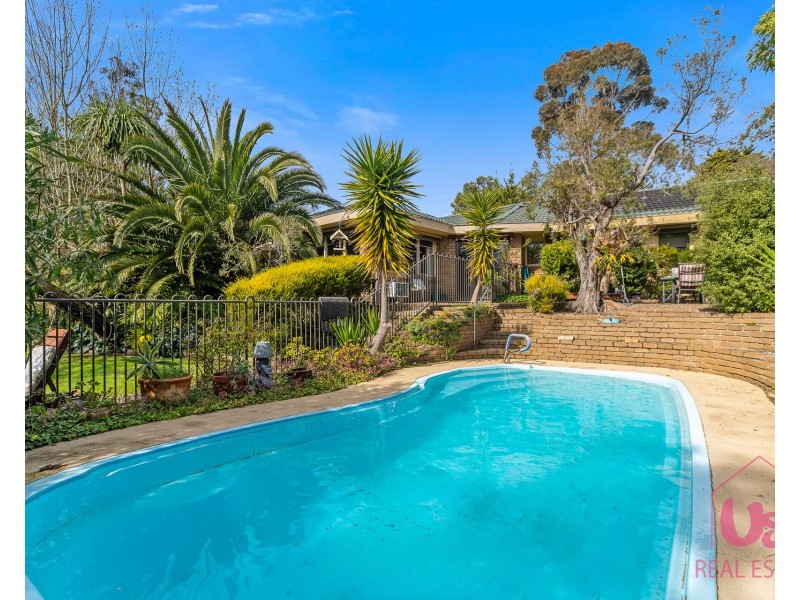 12 Sunset Crescent, Mount Eliza VIC 3930