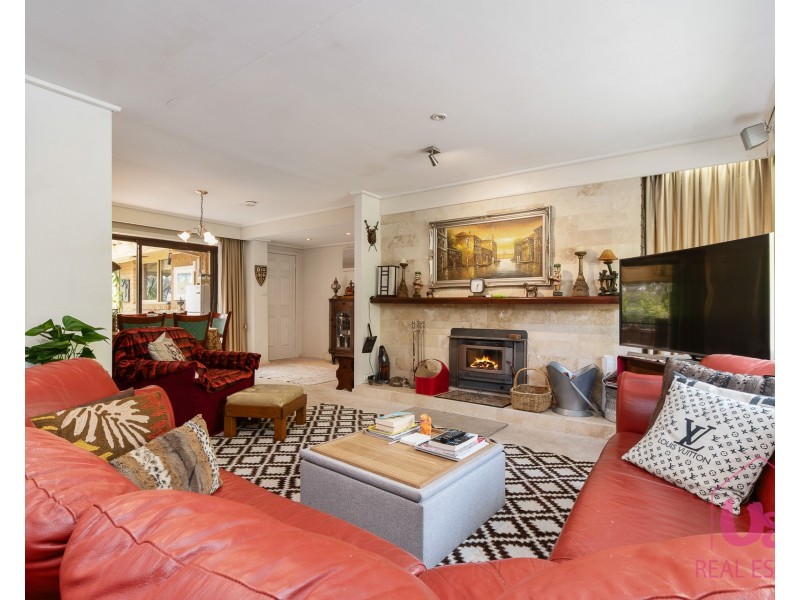 12 Sunset Crescent, Mount Eliza VIC 3930