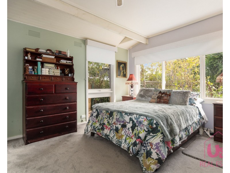 12 Sunset Crescent, Mount Eliza VIC 3930