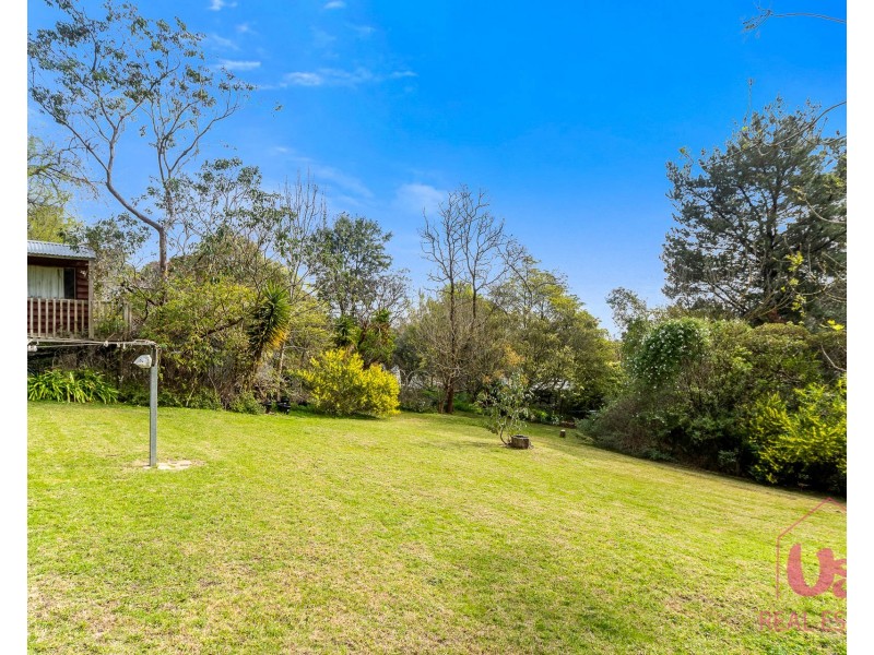 12 Sunset Crescent, Mount Eliza VIC 3930