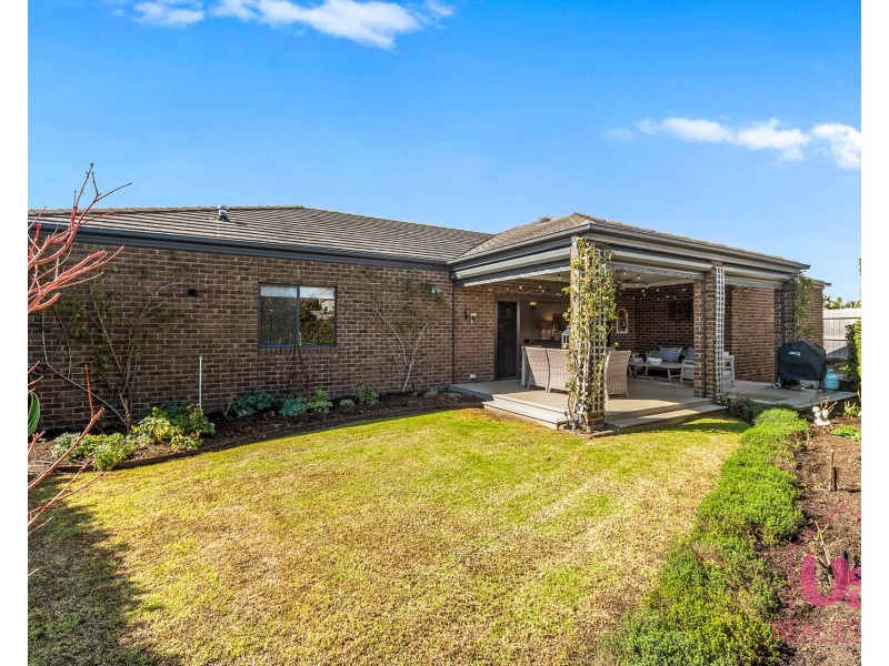 25 Escarpment Drive, Frankston South VIC 3199