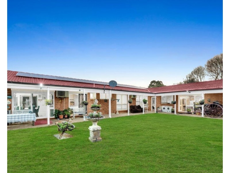 5 Facey Road, Devon Meadows VIC 3977