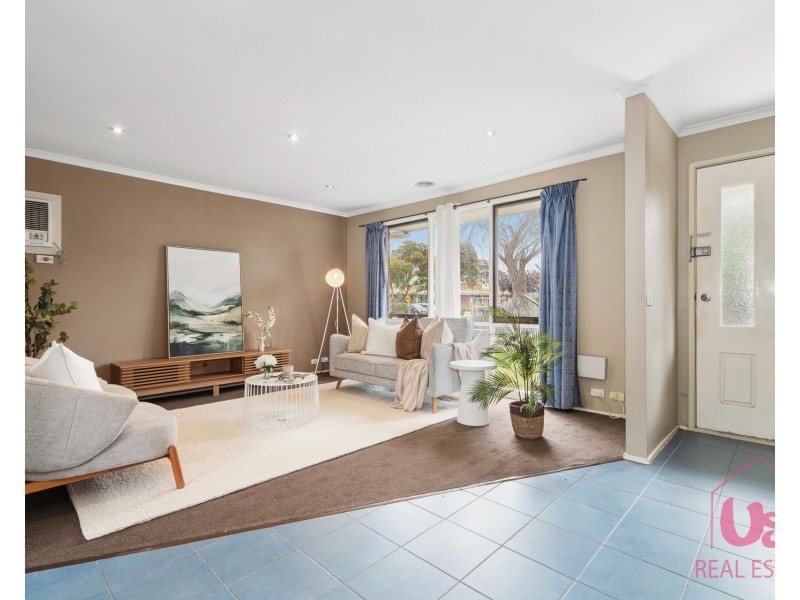 1/4 Cameron Way, Pakenham VIC 3810
