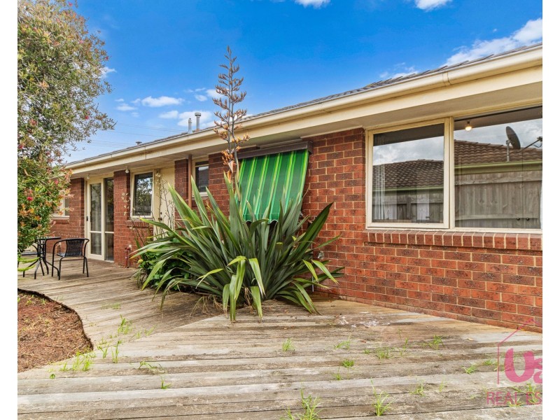 1/4 Cameron Way, Pakenham VIC 3810