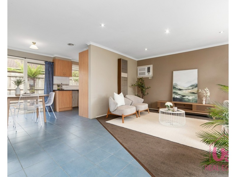 1/4 Cameron Way, Pakenham VIC 3810