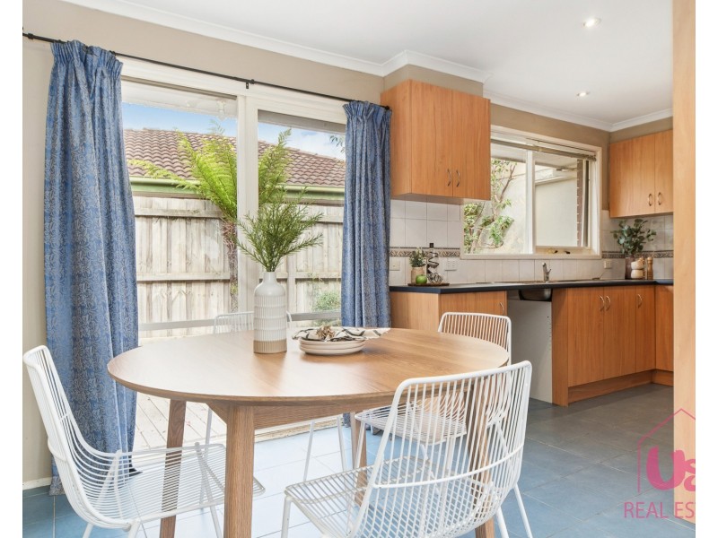 1/4 Cameron Way, Pakenham VIC 3810