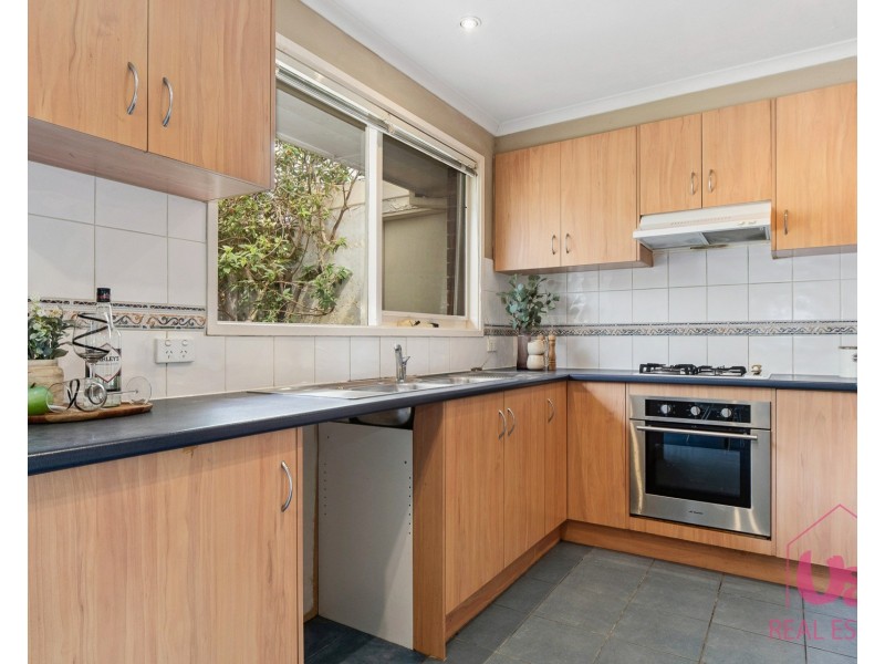1/4 Cameron Way, Pakenham VIC 3810