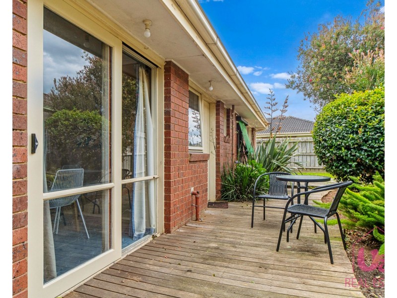1/4 Cameron Way, Pakenham VIC 3810