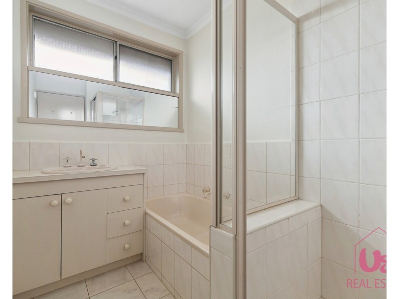 1/16 Stirling Street, Ferntree Gully VIC 3156