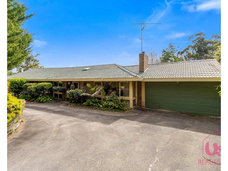 12 Sunset Crescent, Mount Eliza VIC 3930
