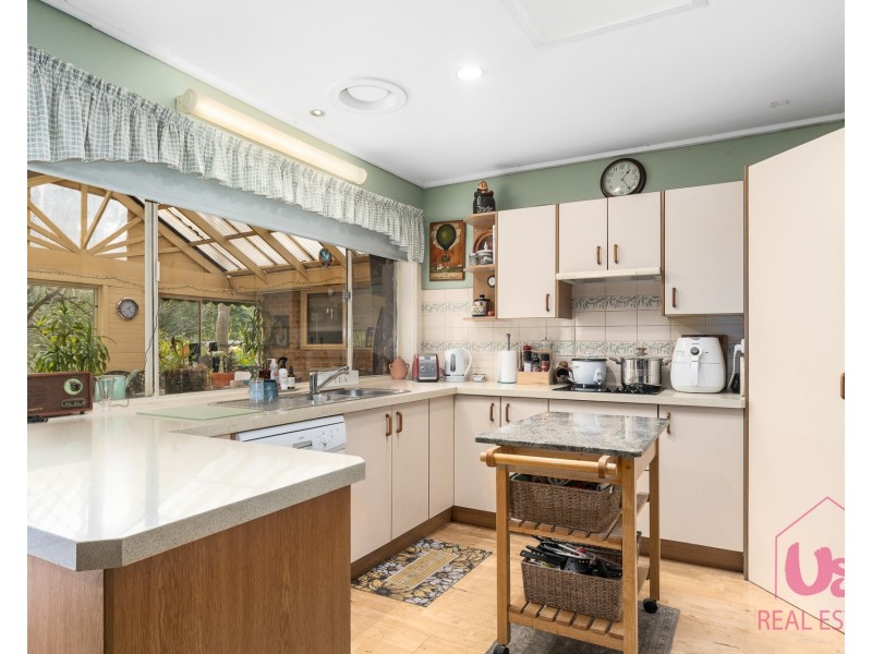 12 Sunset Crescent, Mount Eliza VIC 3930