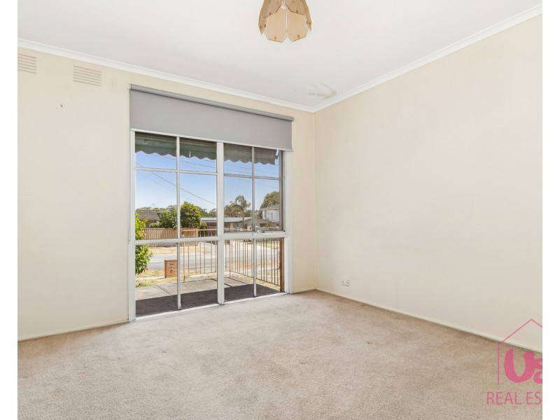 143 Karingal Drive, Frankston VIC 3199