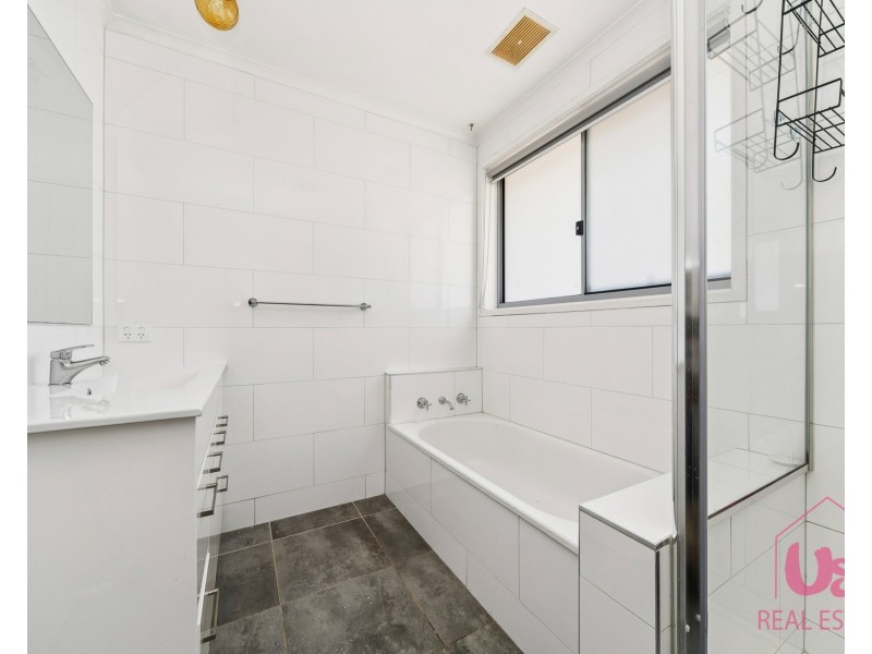 143 Karingal Drive, Frankston VIC 3199