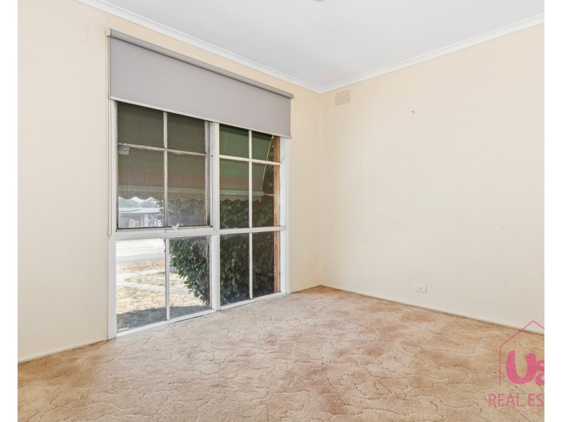 143 Karingal Drive, Frankston VIC 3199