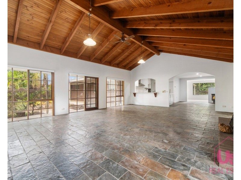 53 Worthing Road, Devon Meadows VIC 3977