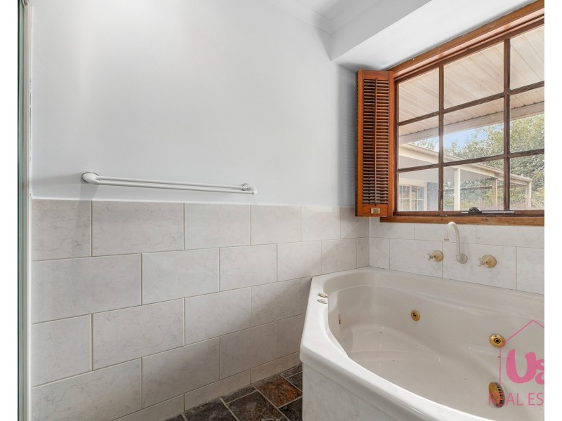 53 Worthing Road, Devon Meadows VIC 3977