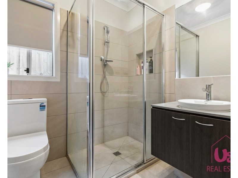 8 Kensei Place, Sandhurst VIC 3977