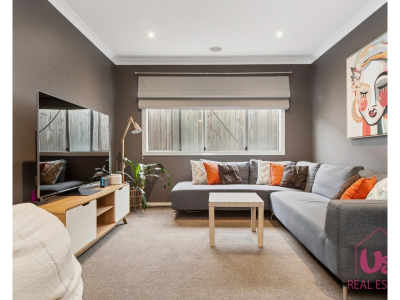 8 Kensei Place, Sandhurst VIC 3977